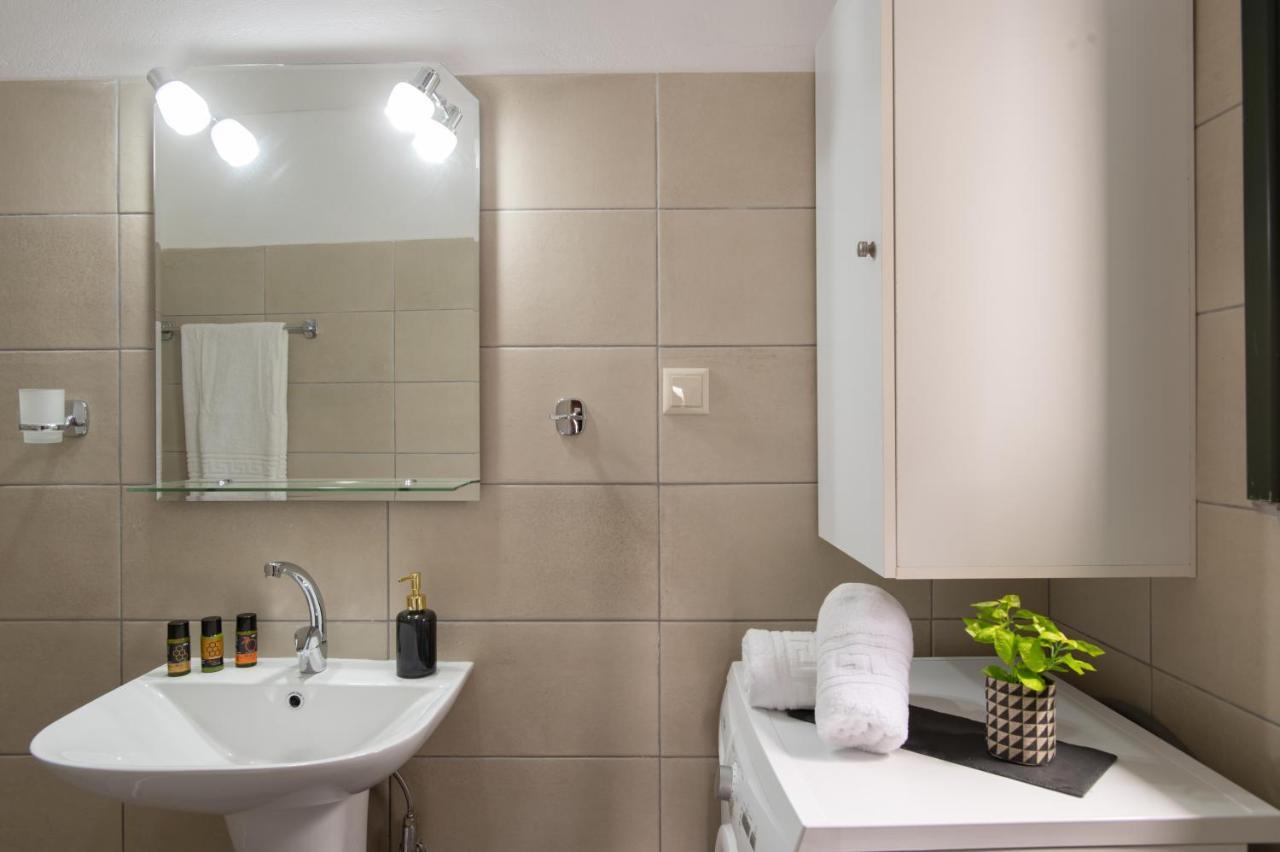 Square Apartment Kambanos Bagian luar foto