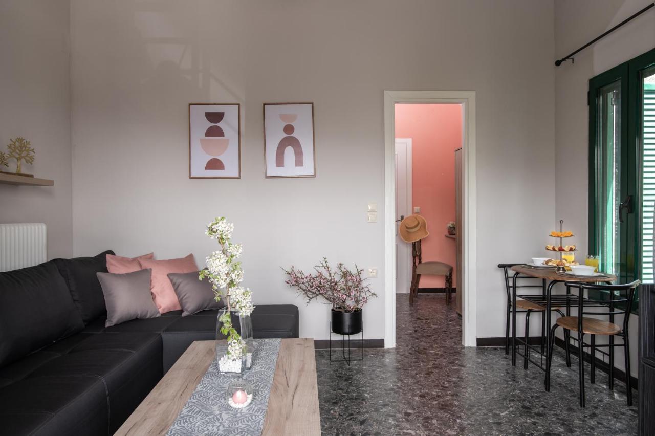 Square Apartment Kambanos Bagian luar foto